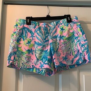 Lilly Pulitzer pull on shorts medium gently worn